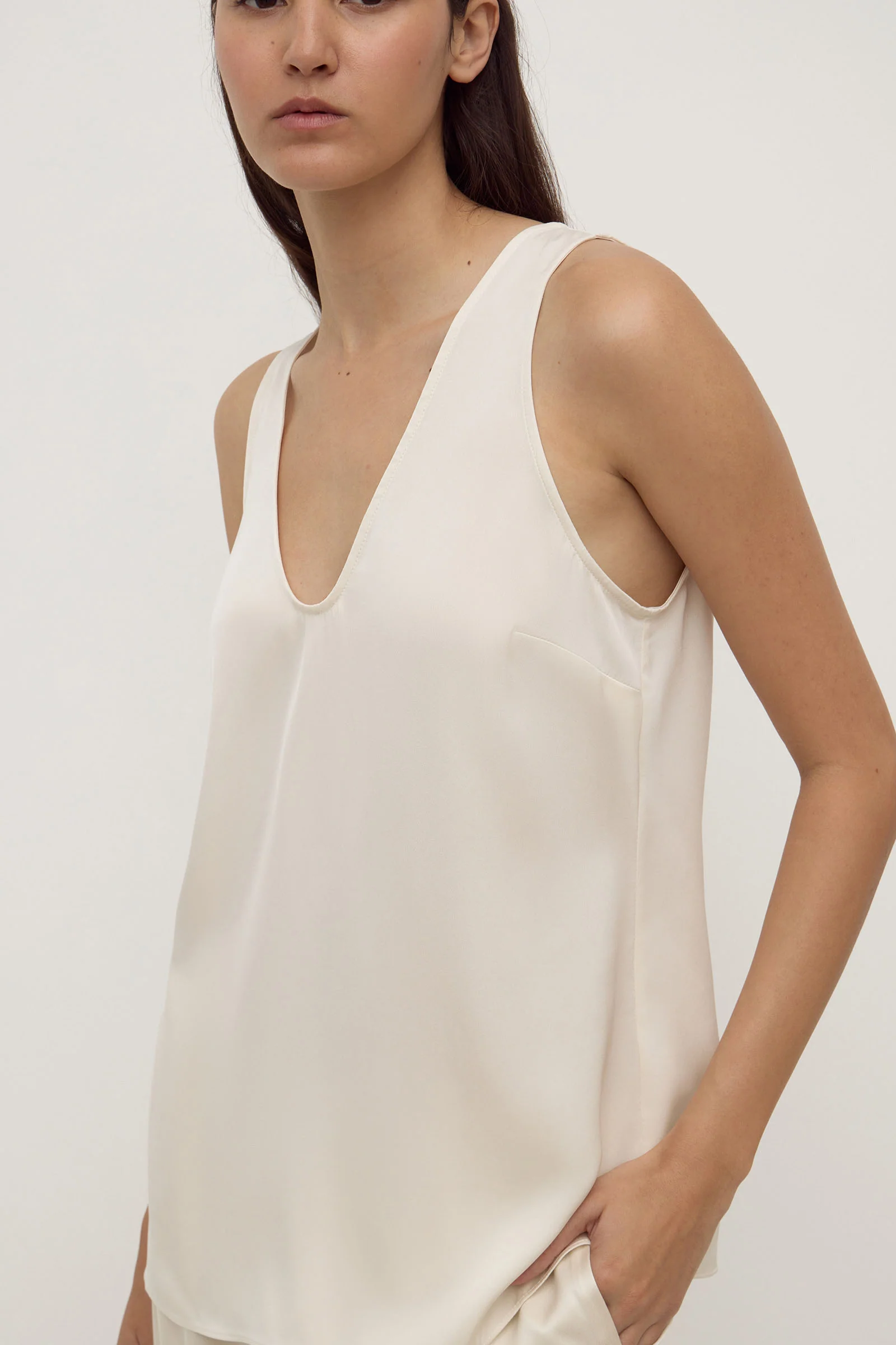 Amaris Silk Tank - Image 6