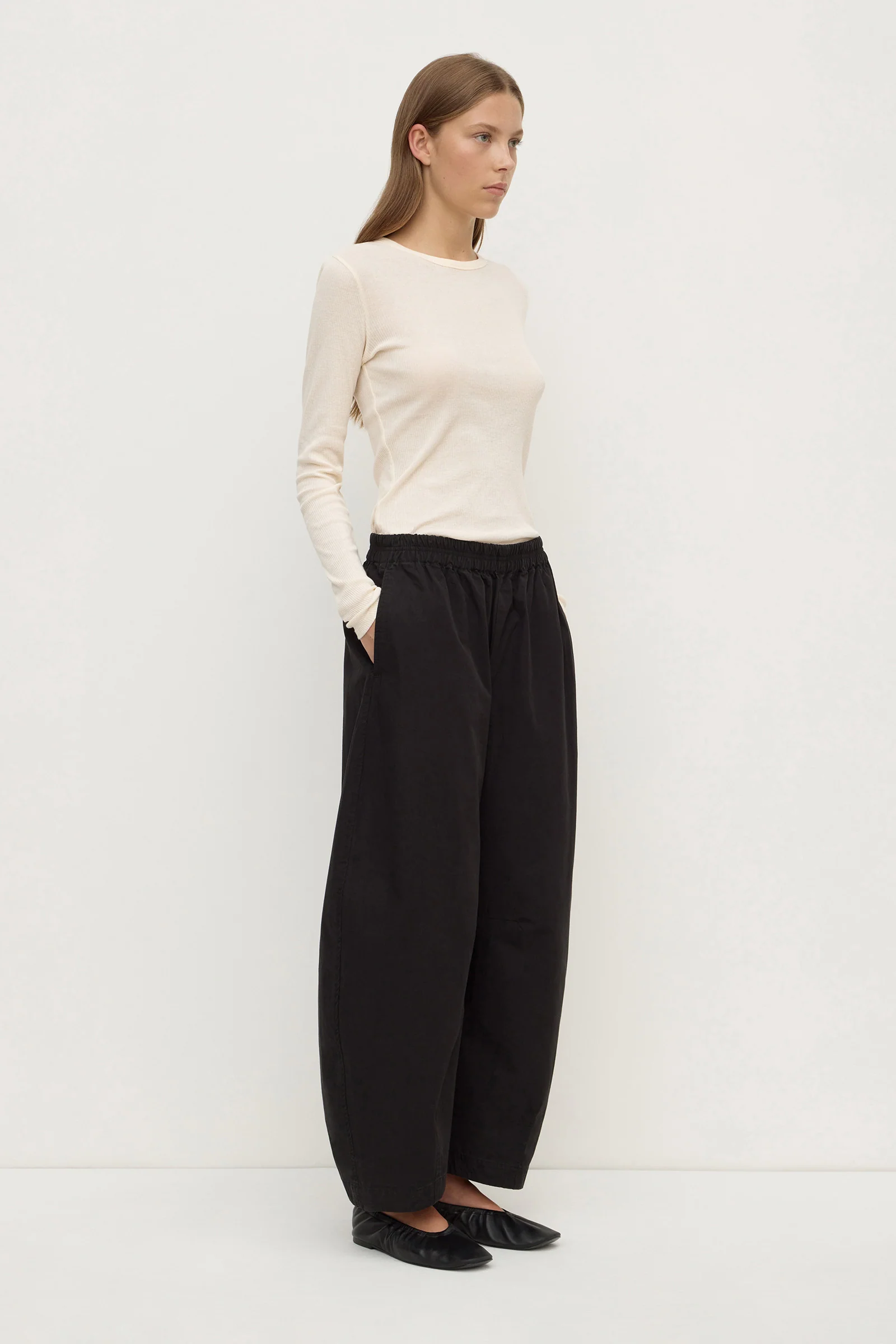 Lola Barrel Pant - Image 3