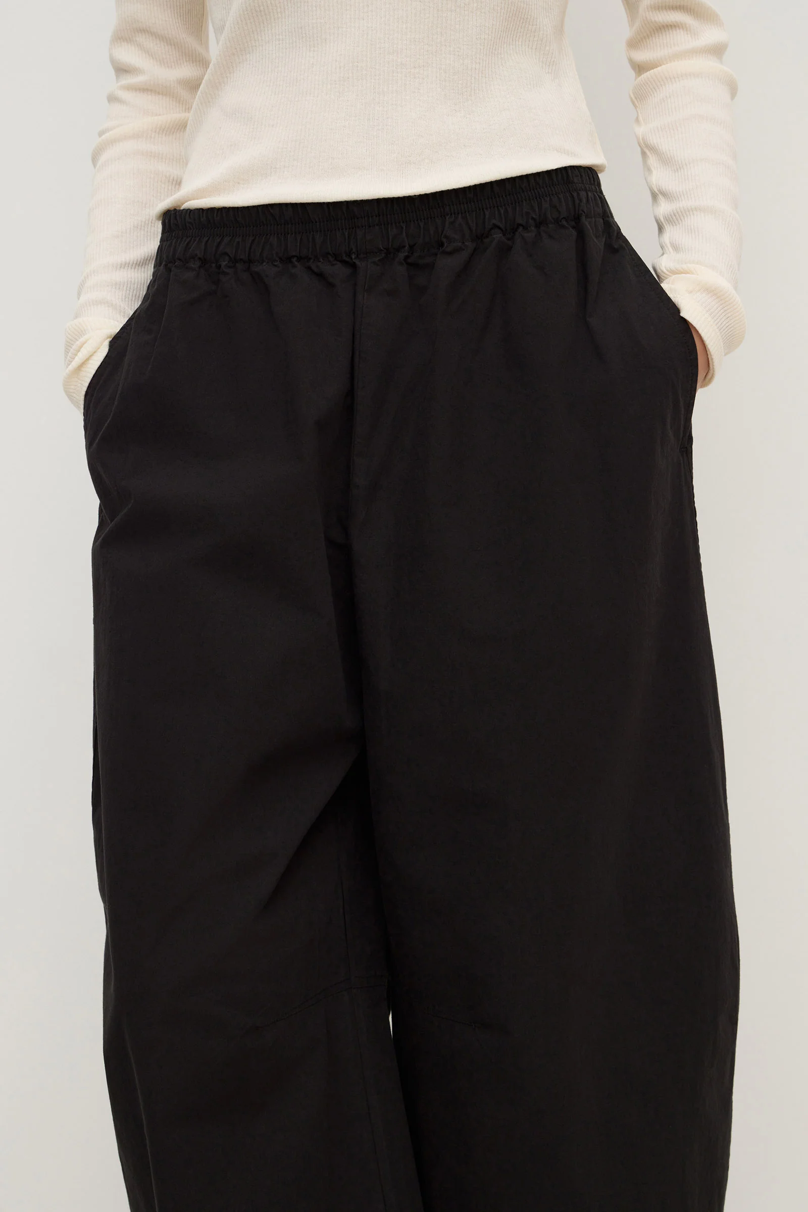 Lola Barrel Pant - Image 5