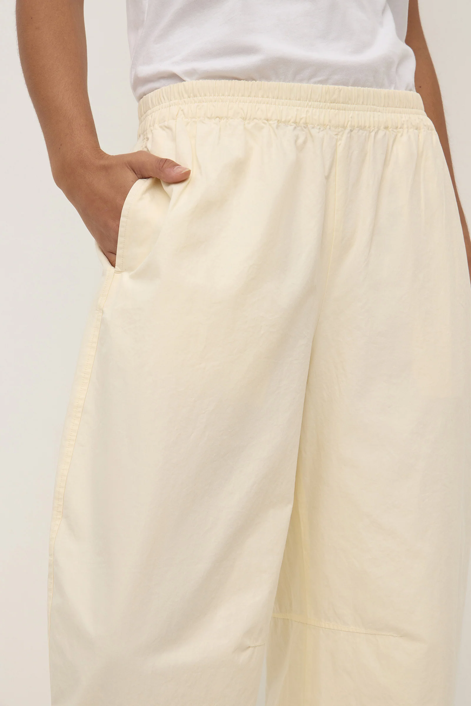 Lola Barrel Pant - Image 6