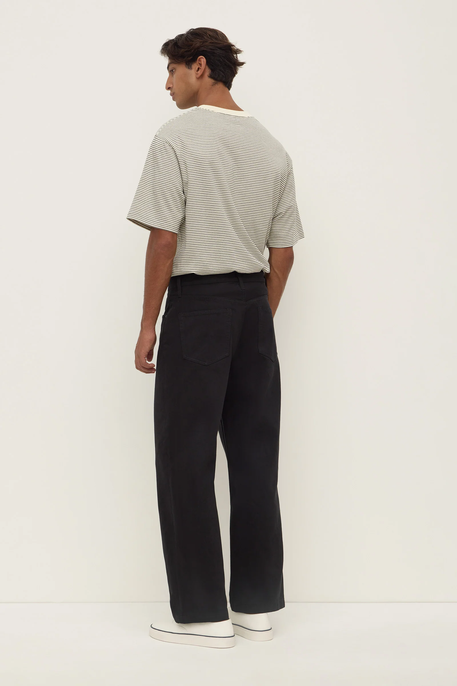 Mens Relaxed Jean - Image 4