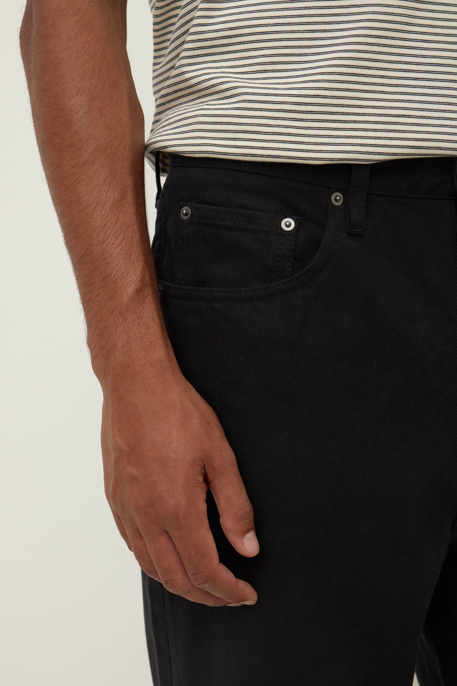 Mens Relaxed Jean - Image 5