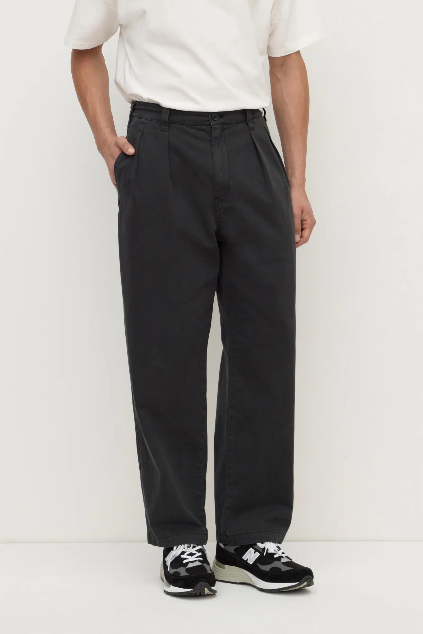 Miles Pleated Chino - Image 5