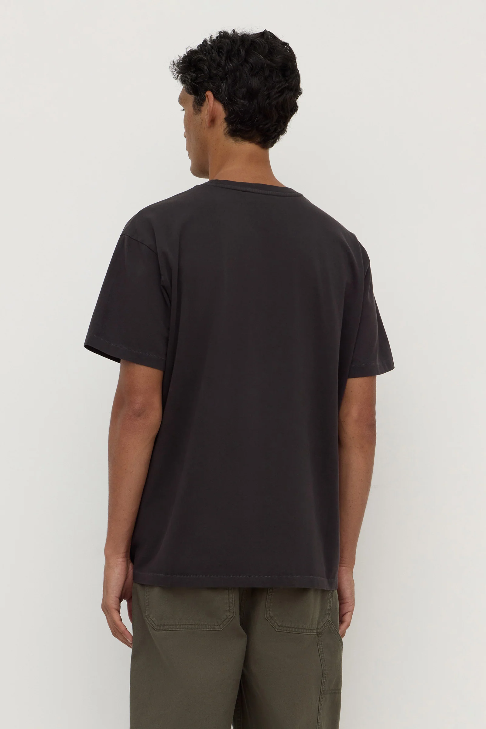 Oli Tee - Image 5