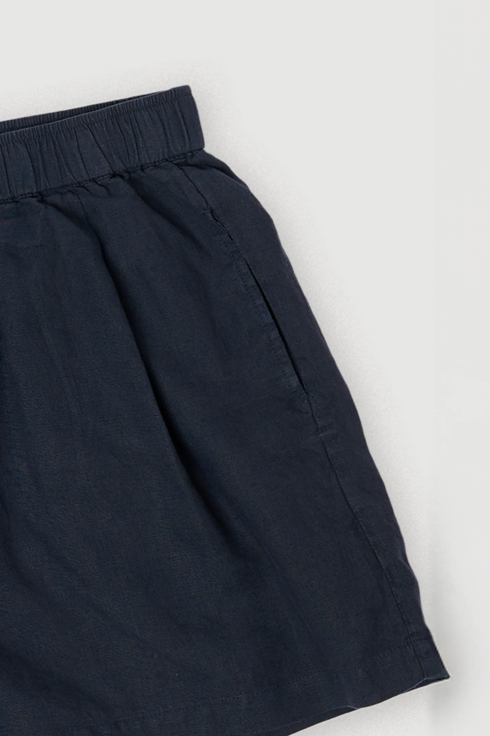 Re-Worn Womens Linen Relaxed Short - Image 2