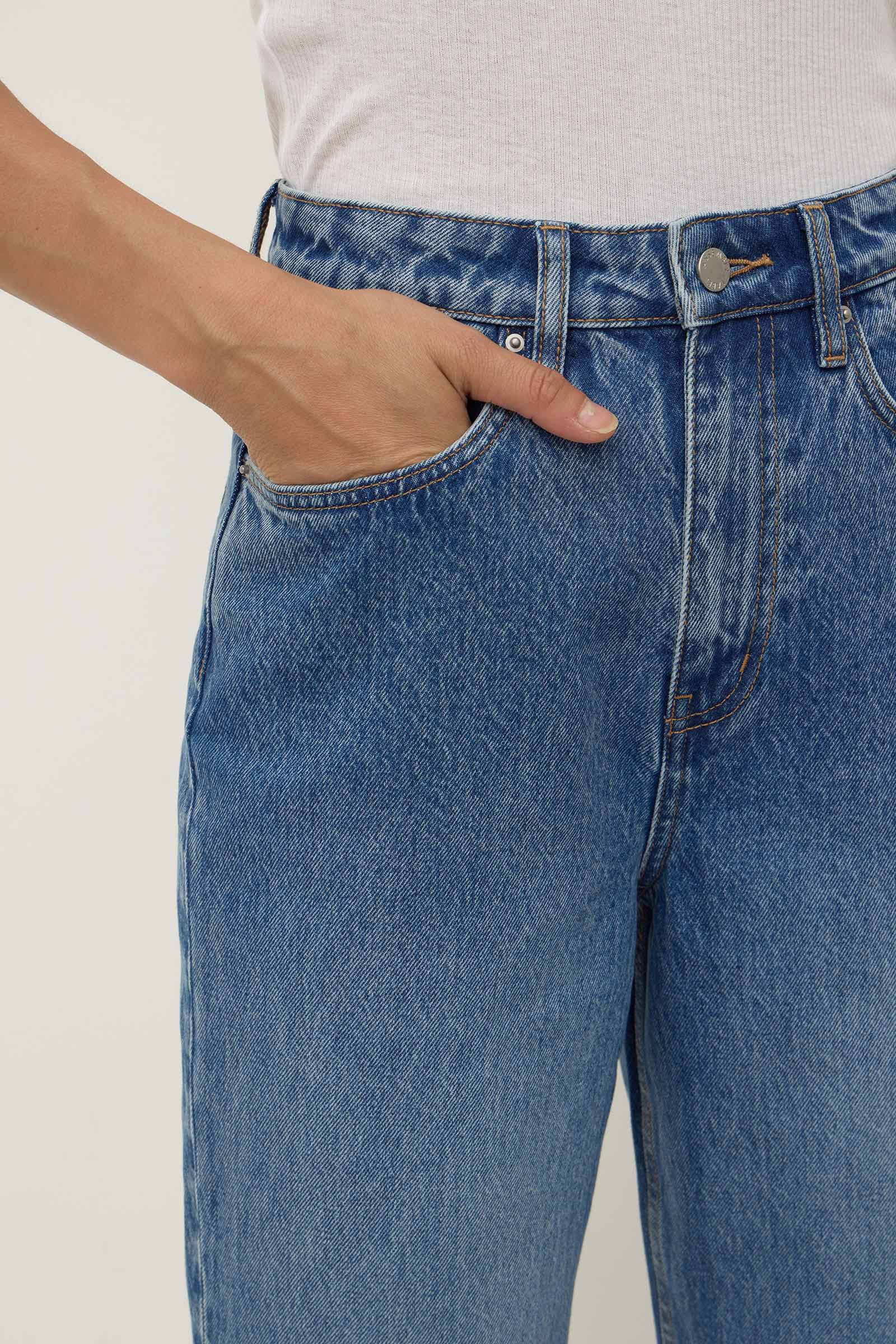 Vintage Straight Jean - Image 5